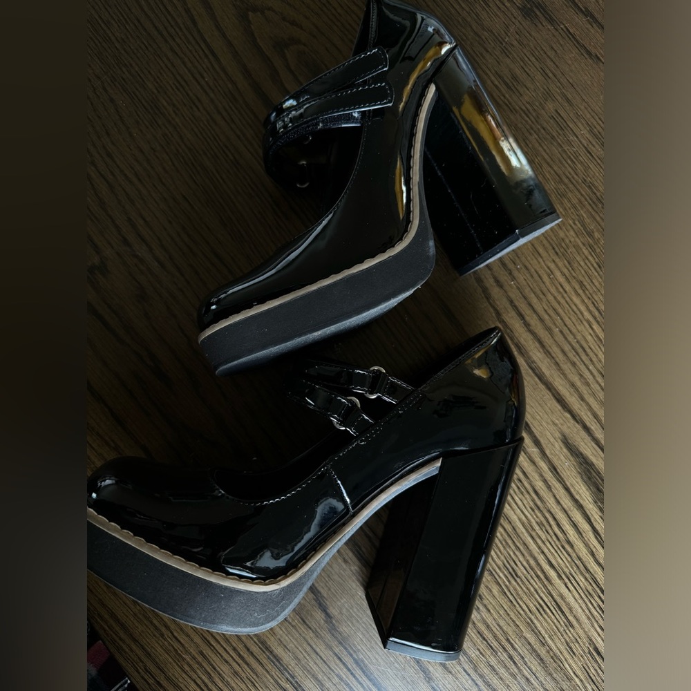 Steve Madden Twice Mary Jane Platforms - Size 6.5